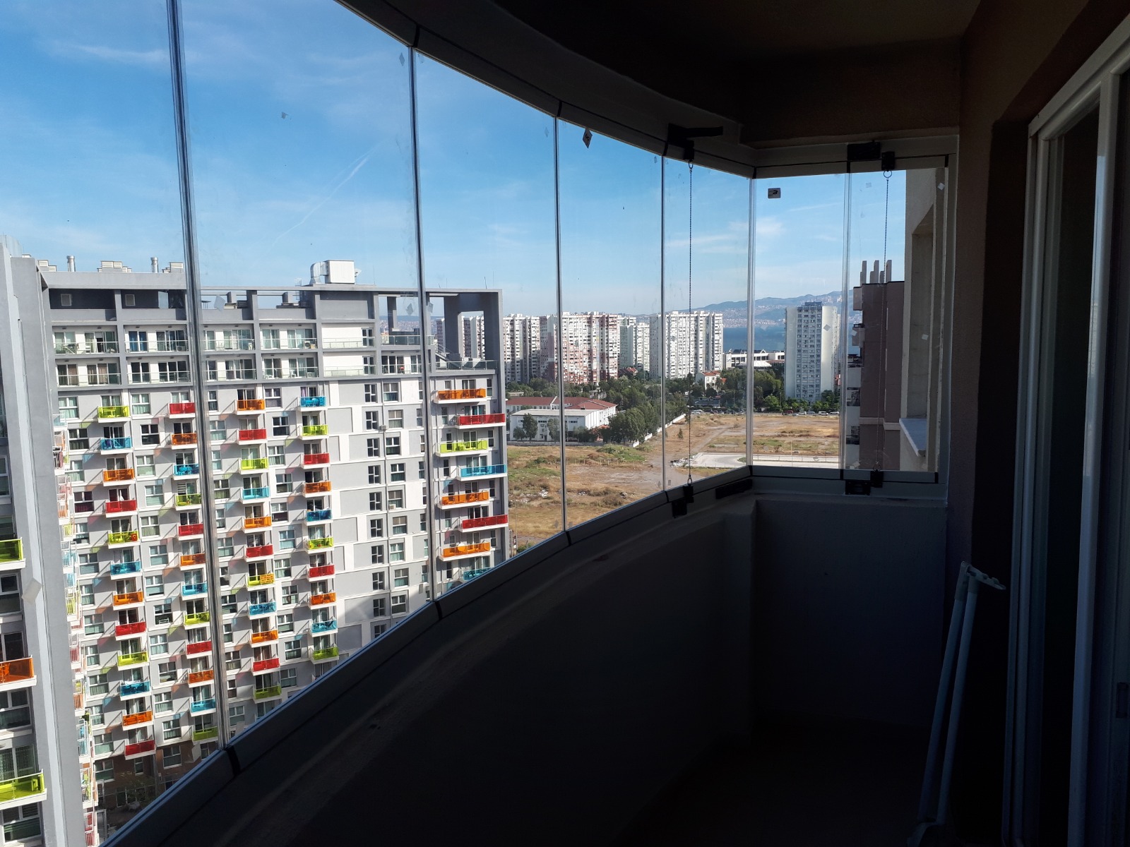 Cam Balkon